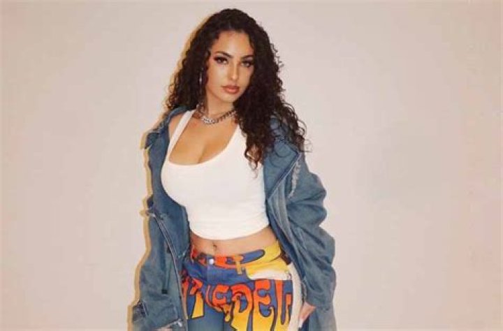 Ash_Kaashh: The Rising Star Taking Social Media by Storm