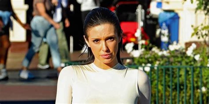 Bianca Censori's Age: A Deeper Look into Her Life and Accomplishments