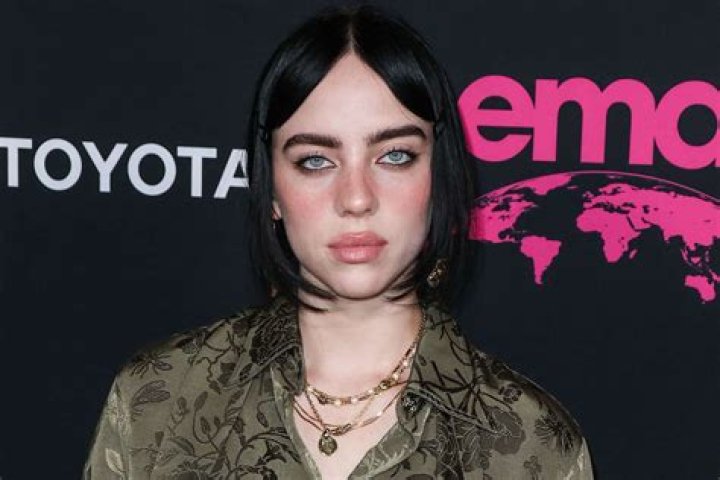 Billie Eilish Nude: The Truth Behind the Controversy and Sensationalism