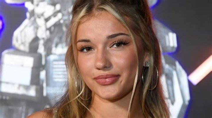 Breckie Hill: The Rise of a Social Media Sensation on OnlyFans