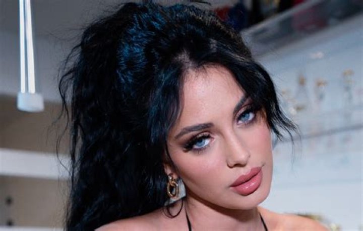 Camila Araujo Erome: Rising Star of the Digital Age