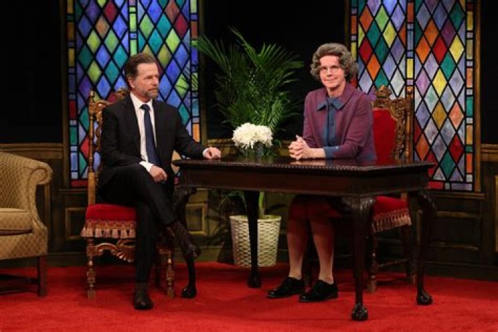 David Spade: From SNL to Comedy Icon - Get the Scoop!