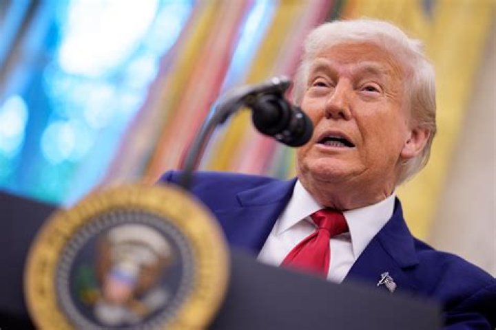 Donate to Donald Trump: Support a Leader