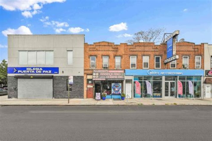 Exploring the 105th Precinct in Queens Village, NY: A Community Hub