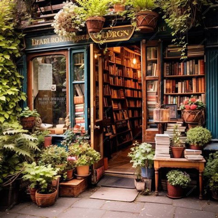 Exploring the Hidden Gem of Bookstore Speakeasy PA