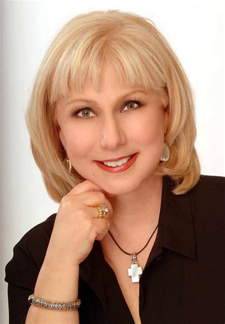 Exploring the Life and Legacy of Cristina Saralegui: A Hispanic Media Icon