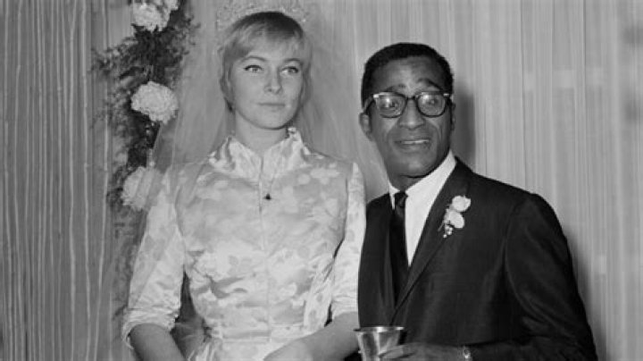 Exploring the Life of Mark Davis and His Girlfriend