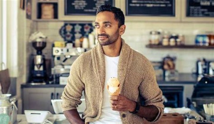 Exploring the Luxurious Chamath Palihapitiya House