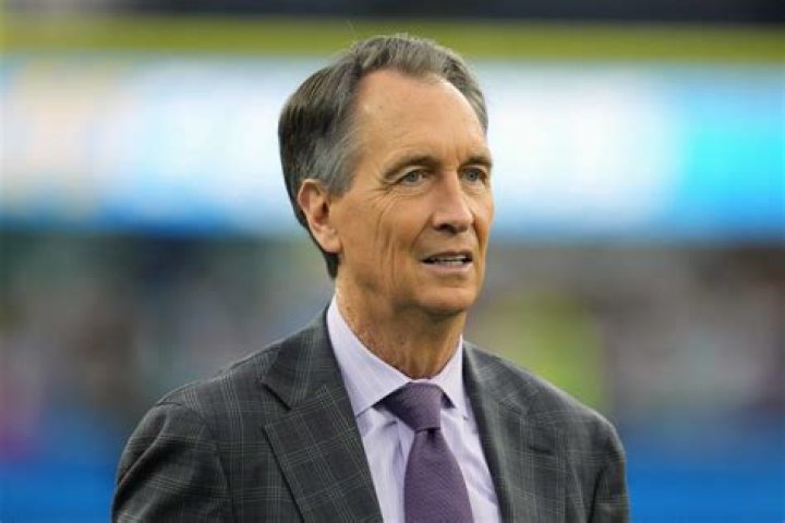 In-depth Analysis of Cris Collinsworth's Football Career