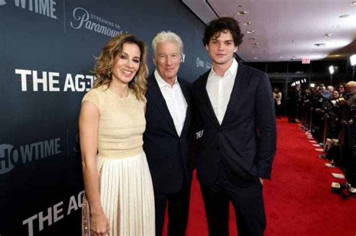 Is Richard Gere Gay? Unveiling the Truth Behind the Rumors