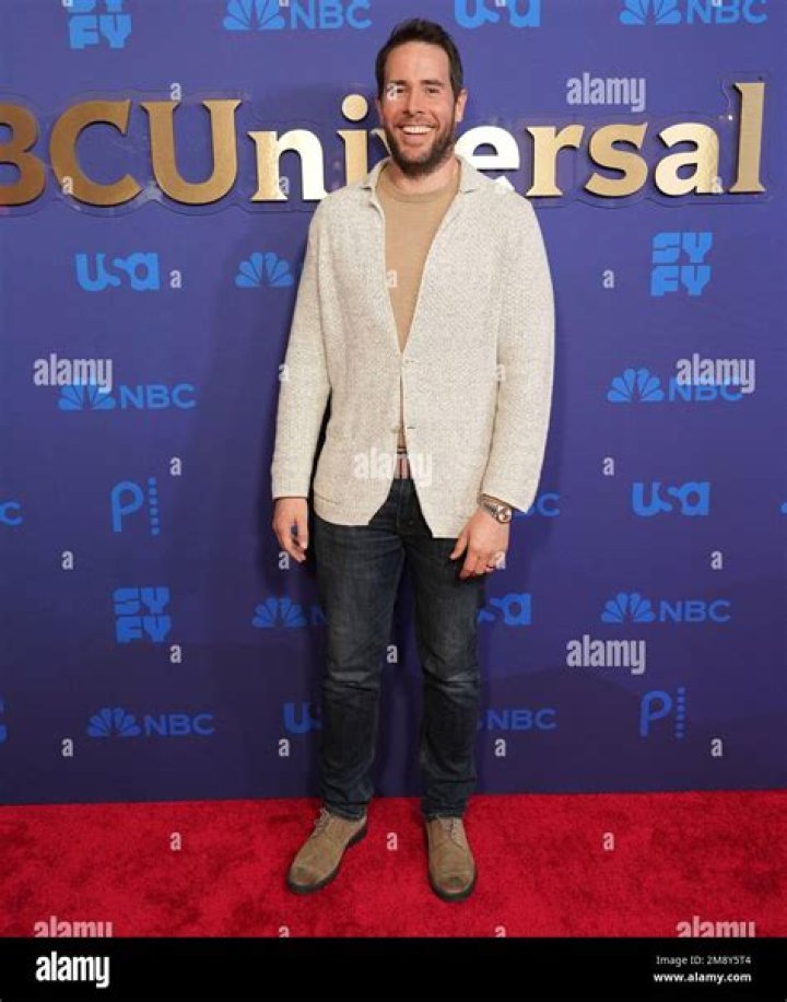 Jon Barinholtz Shirtless: Exploring the Star's Fitness and Lifestyle