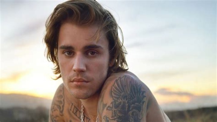 Just Bieber with Side Part: A Timeless Trend in Men's Hairstyling