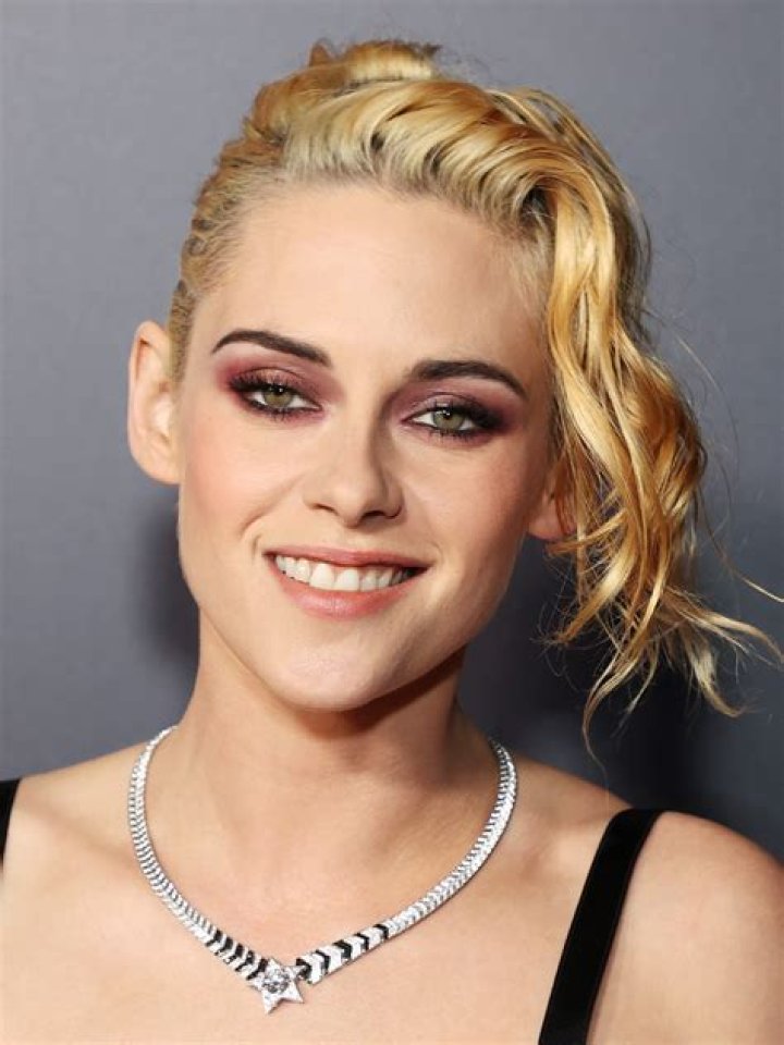 Kristen Stewart: The Ultimate Guide to Her Life, Career, and Style