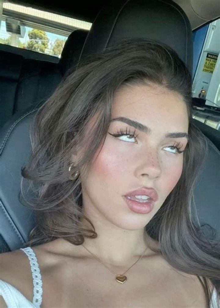 Leah Halton Nude Pics: A Closer Look at Facts, Myths, and the Bigger Picture