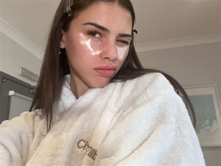 Leah Halton Nude: The Truth Behind the Clickbait and What You Need to Know