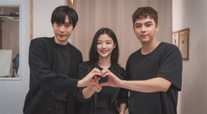 Lee Sung-Kyung and Kim Young-Dae Dating: A Deep Dive into Their Relationship
