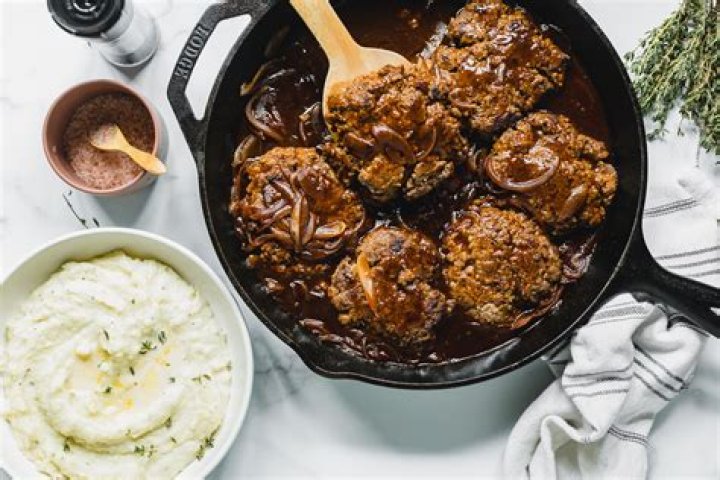 Pioneer Woman Feast: Recipes and Culinary Delights From the American Frontier