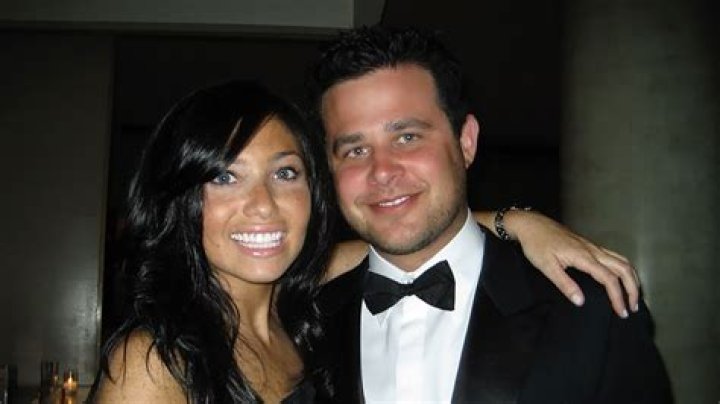 Sam Goldberg's New Wife: A Journey of Love and Commitment
