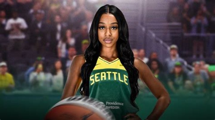 Spotlight: Picture of Mona Brown Who Plays Nadine