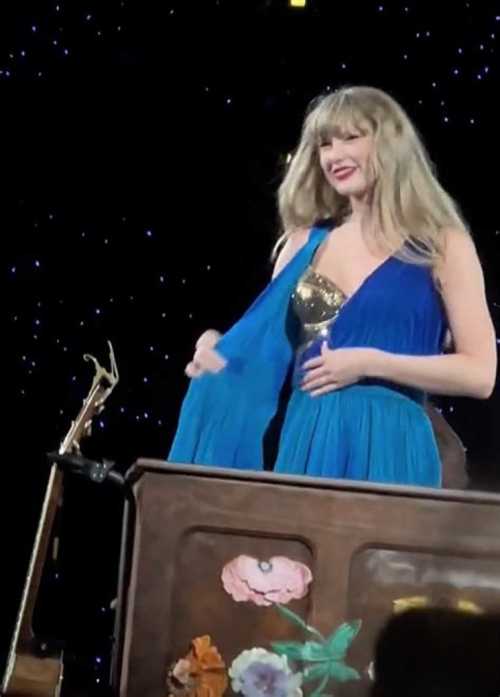 Taylor Swift Nips: A Closer Look at the Iconic Moments and Their Impact