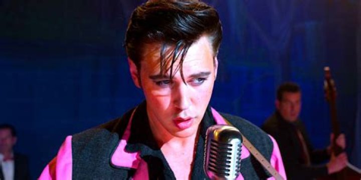 The Impact of Tragedy: Elvis When His Mom Died