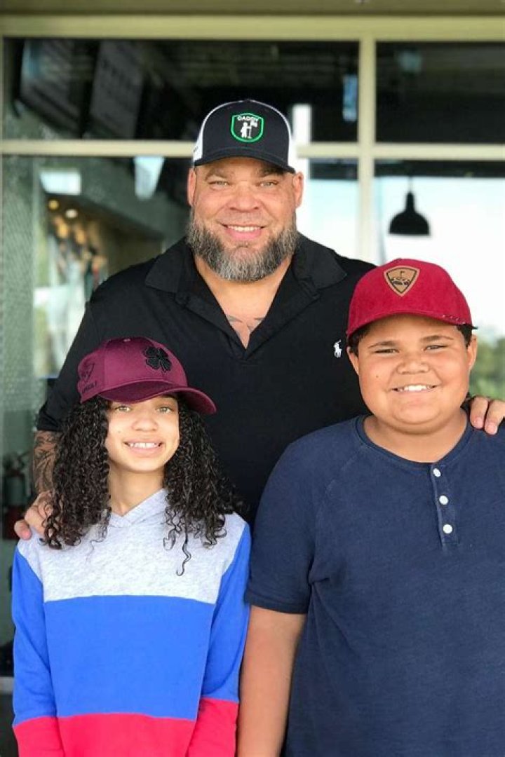 Tyrus and His Family's Picture-Perfect Moments