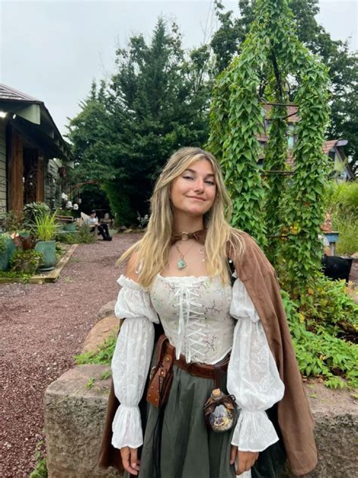 Ultimate Guide to Renaissance Fair Outfits: Embrace the Magic of History