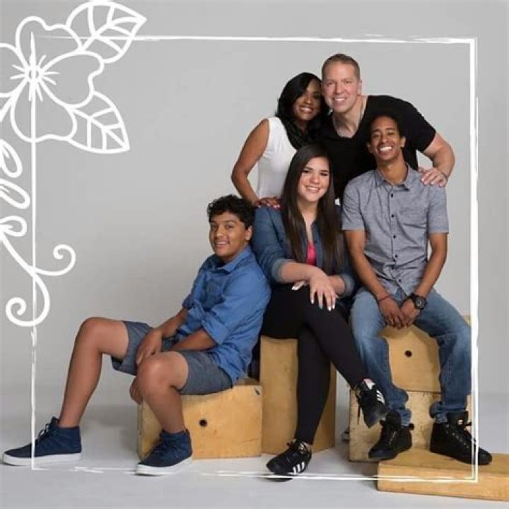 Understanding the Family Life of Gary Owens: A Look at His Children