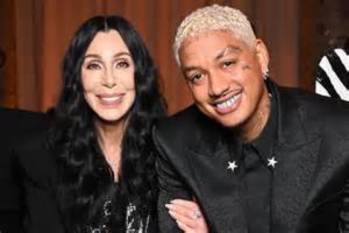 Unpacking Whitney Cummings' Love Life: Who is Her Boyfriend?