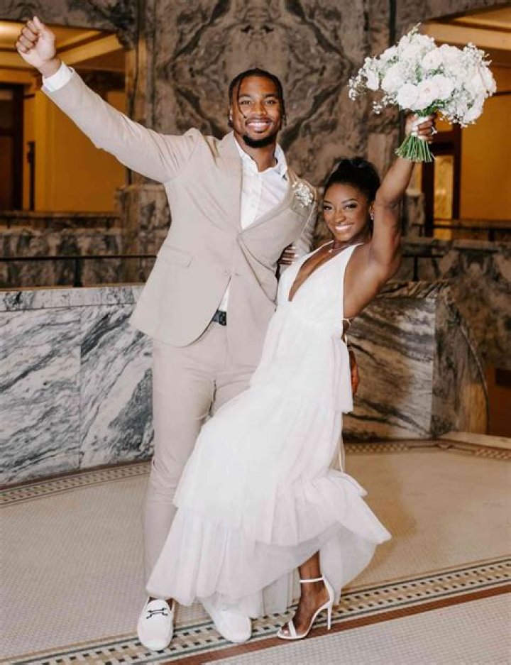 Unveiling the Height of Simone Biles' Husband, Jonathan Owens