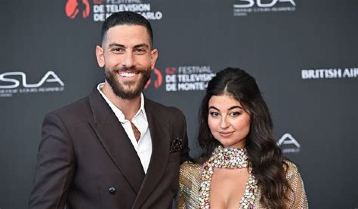 Unveiling the Life of Zeeko Zaki's Wife: A Journey of Love and Support